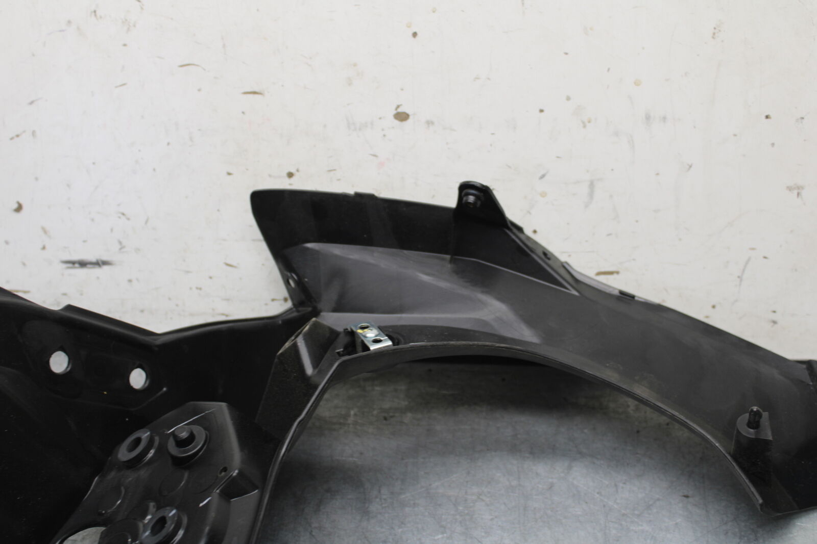 18-23 KAWASAKI NINJA 400 FRONT CENTER COWL FAIRING BB660