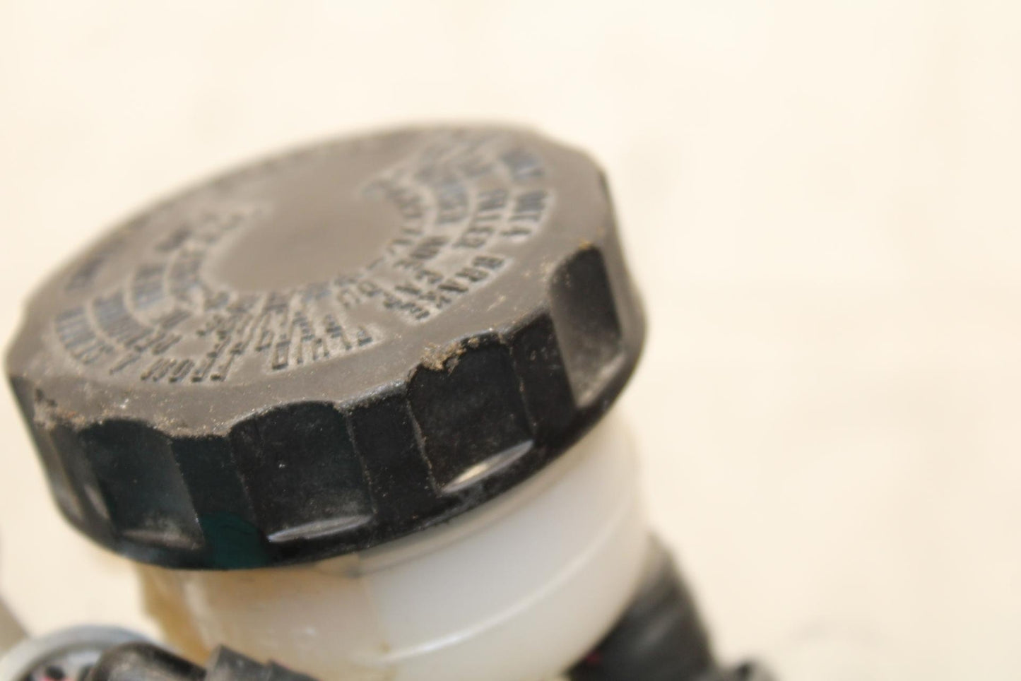 2014 Kawasaki Ninja 650 EX650E REAR BACK BRAKE MASTER CYLINDER W RESERVOIR BB569