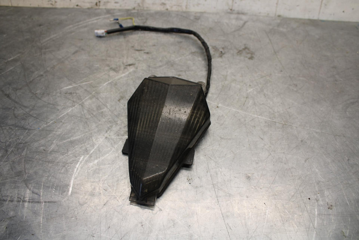 2008 Yamaha YZF R6 AFTERMARKET INTEGRATED TAILLIGHT TINT BRAKE LIGHT BB521