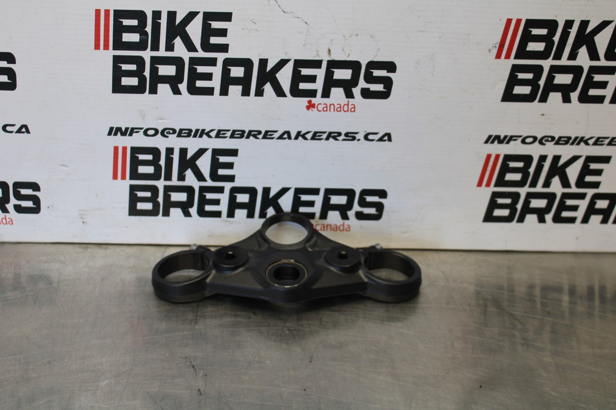 20 TRIUMPH STREET TRIPLE 765 FORKS UPPER TRIPLE TREE CLAMP BB864