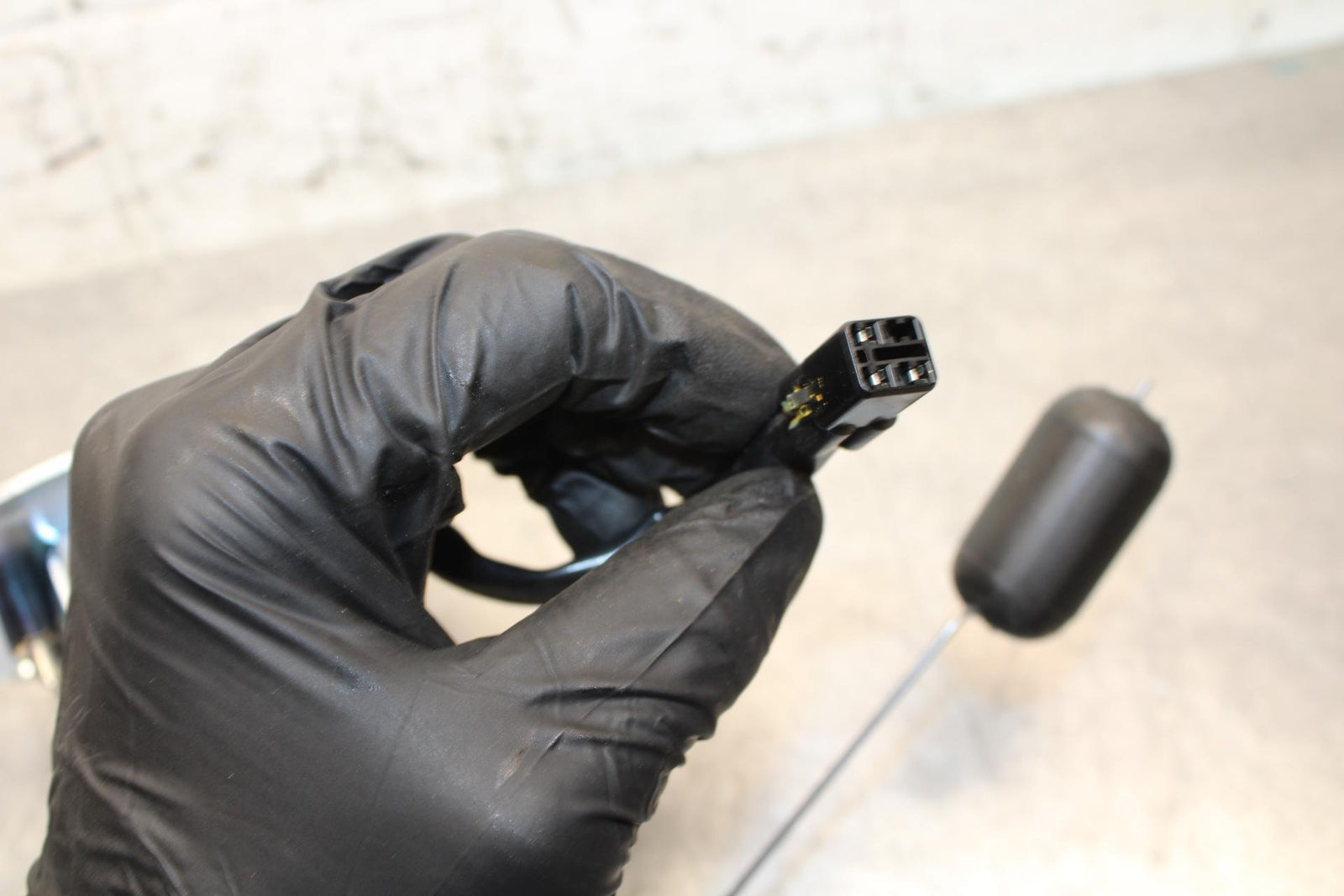 19-22 KAWASAKI Z400 FUEL PUMP GAS PETROL SENDER UNIT BB70