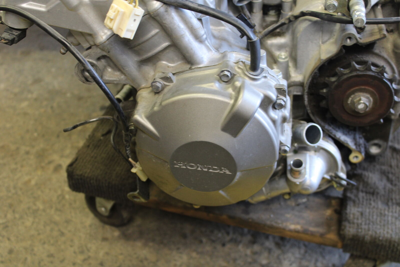 05-06 HONDA CBR600RR ENGINE MOTOR   BB689
