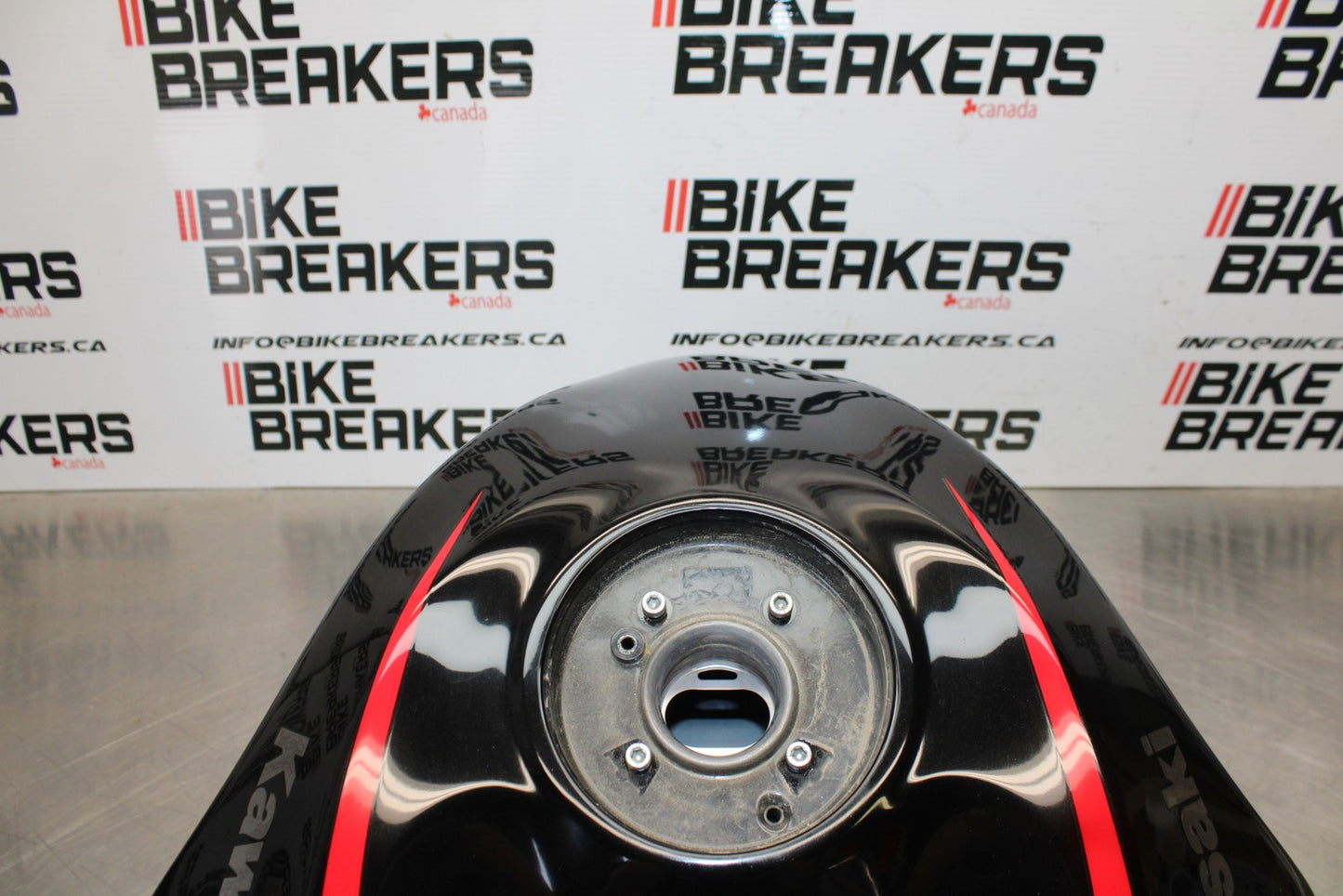 21-23 KAWASAKI NINJA ZX6R GAS TANK FUEL CELL PETROL RESERVOIR BB179