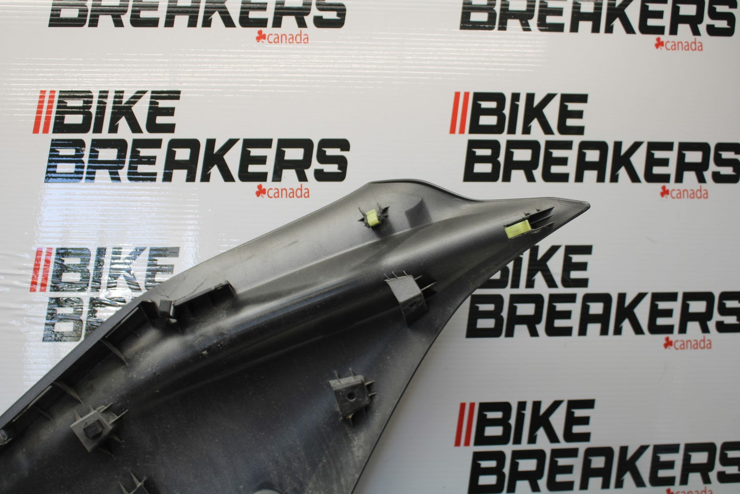 22-25 YAMAHA YZF R7 LEFT MID UPPER SIDE FAIRING COWL BB182