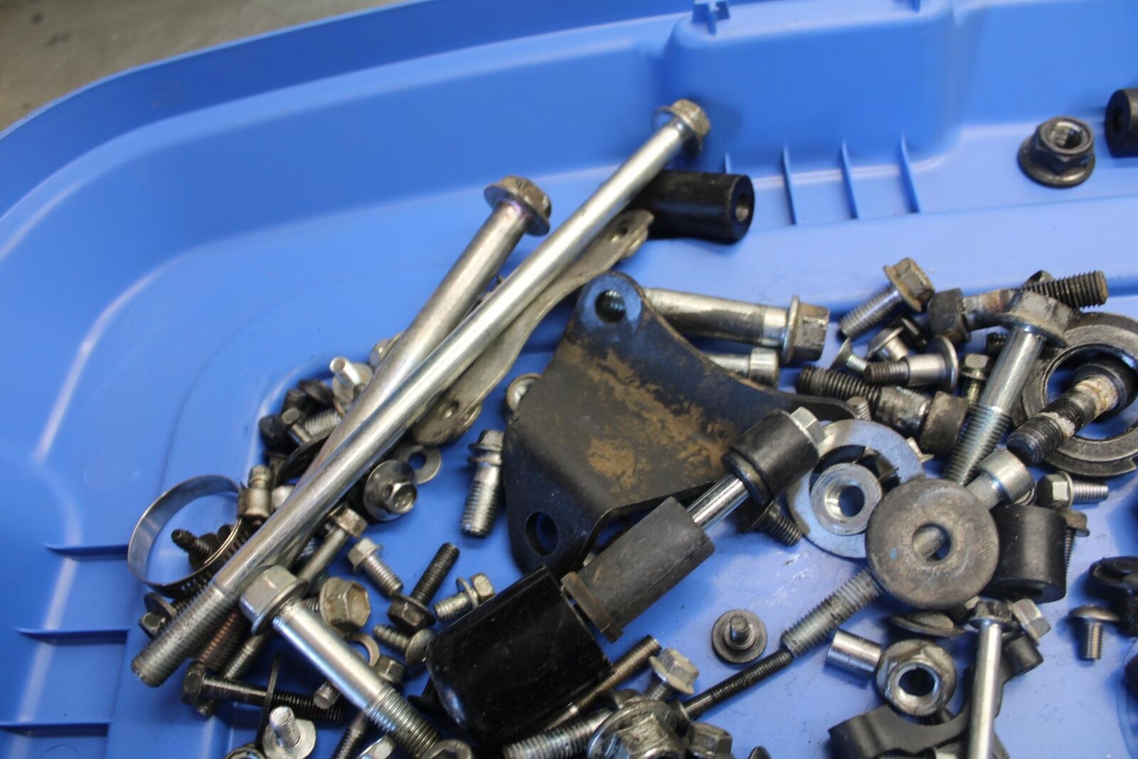 2016 Suzuki Bandit GSF1250SA ABS LEFTOVER MOUNTING BOLTS HARDWARE MOTOR BB509