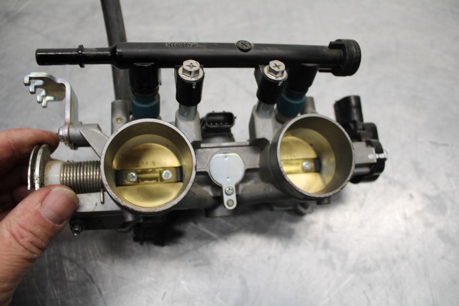 18-20 YAMAHA MT-07  MT-07 ABS MAIN FUEL INJECTORS / THROTTLE BODIES BB454
