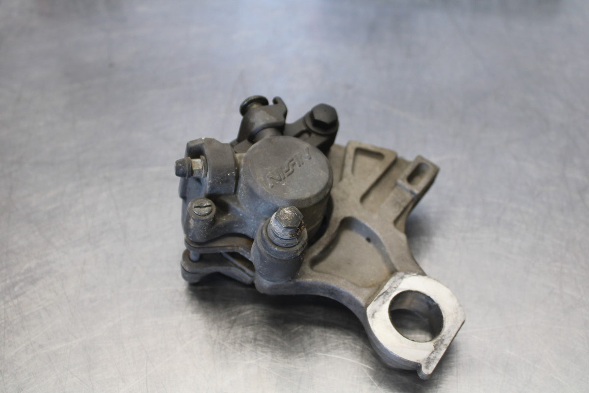 05 YAMAHA YZF R6 REAR BACK BRAKE CALIPER W MOUNT BRACKET BB894