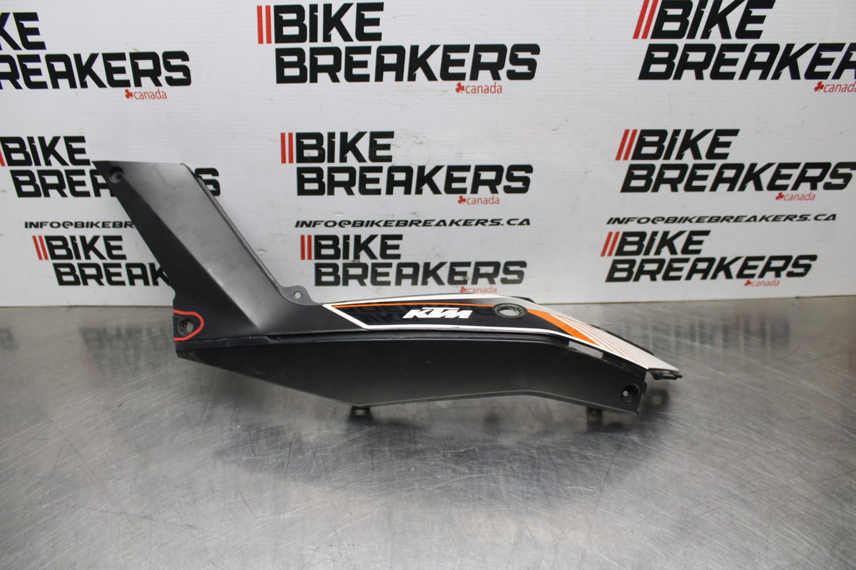 13-16 KTM 390 DUKE LEFT REAR BACK TAIL FAIRING COWL SHROUD BB815