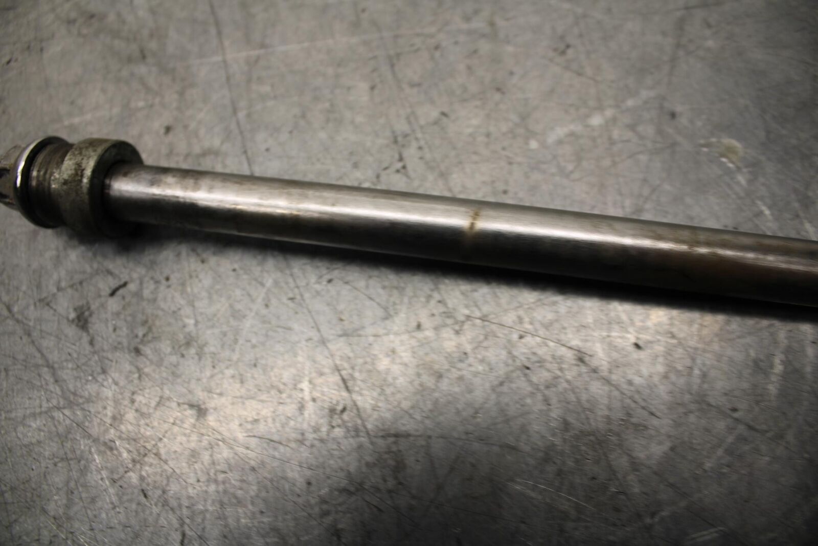 89-90 YAMAHA FZR600 FRONT WHEEL RIM AXLE PIVOT BOLT 42X-25181-00-00 BB76