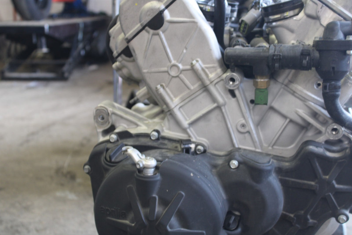 24 APRILIA TUONO V4 1100 FACTORY ABS ENGINE MOTOR BB887