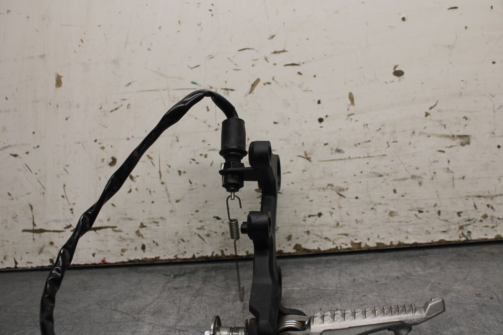 18-23 KAWASAKI NINJA 400 EX400 ABS RIGHT REARSET REAR SET FOOT PEG REST BB747