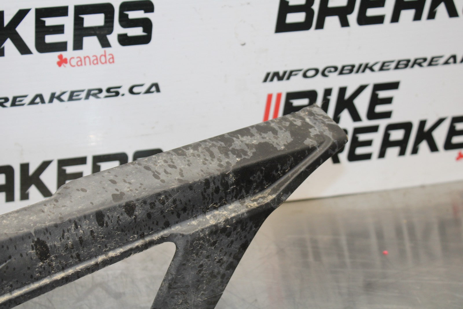 18-23 KAWASAKI NINJA 400 EX400 ABS REAR BACK DRIVE CHAIN GUARD SHIELD BB177