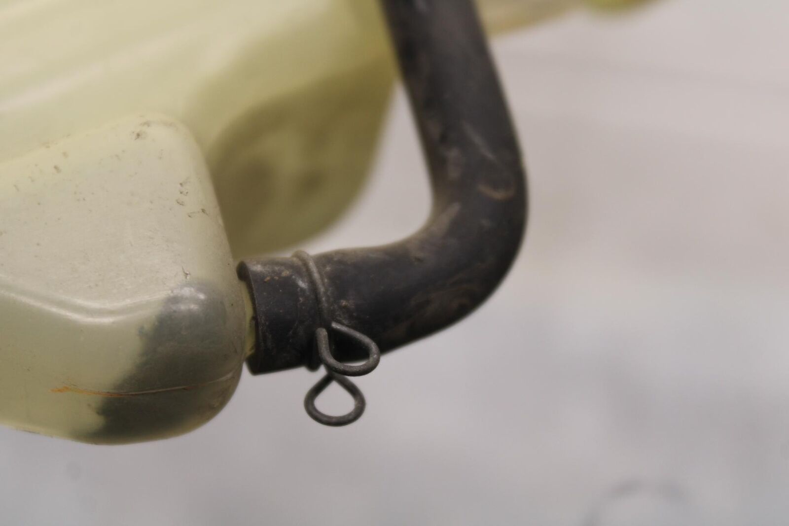 2011 Kawasaki Ninja ZX6R ZX600R COOLANT WATER TANK RESERVOIR BOTTLE  BB587