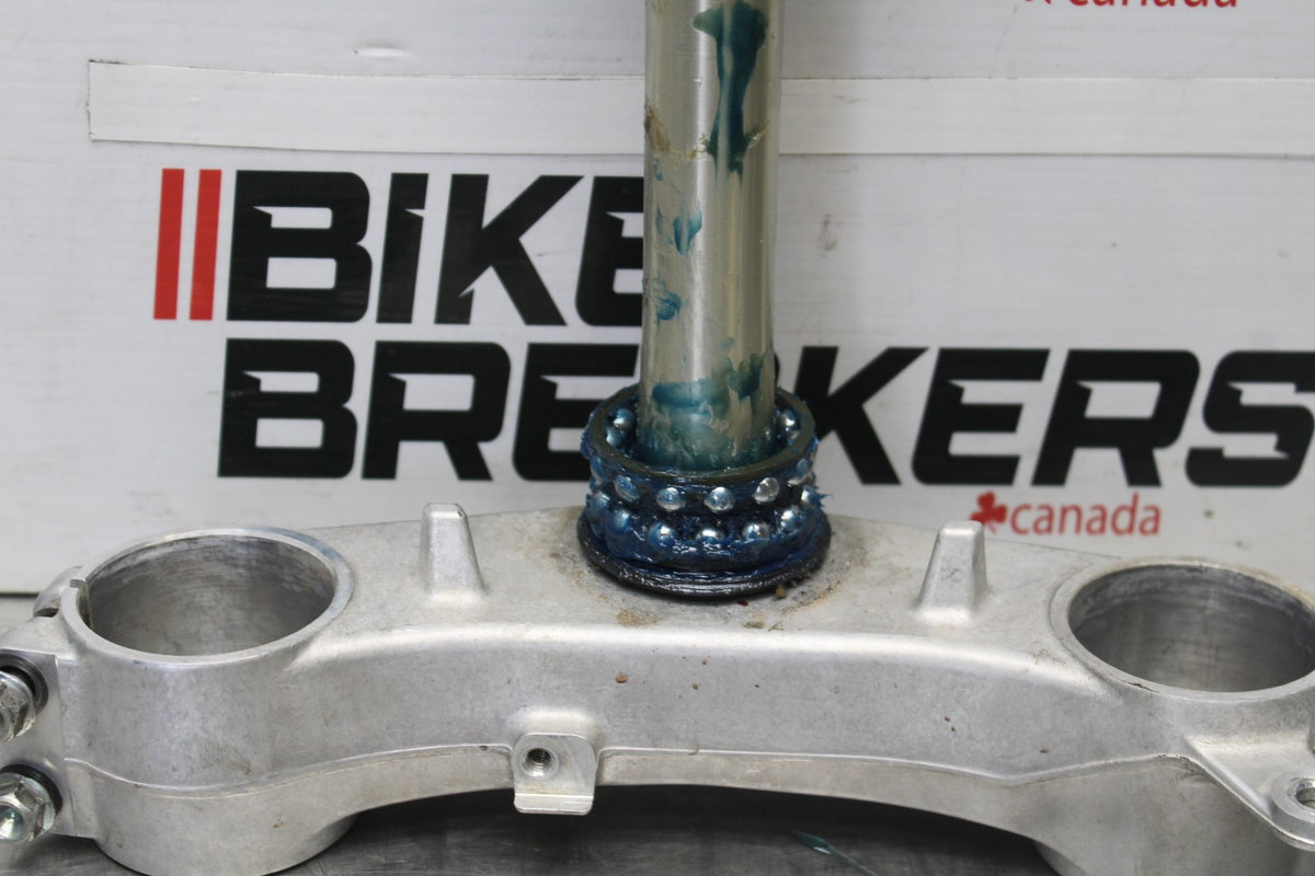 11-26 SUZUKI GSXR750 FRONT FORKS CLAMP LOWER TRIPLE TREE STEM BB900