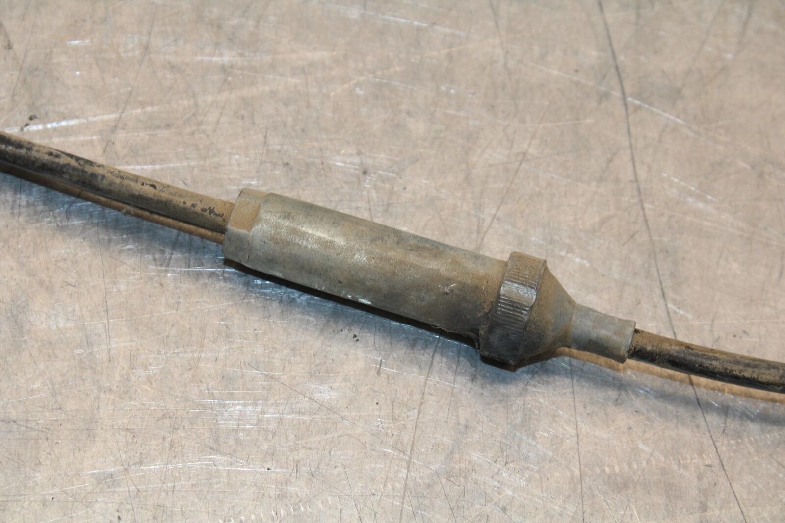 75 SUZUKI GT 550 CLUTCH THROTTLE BRAKECABLE LINE BB67