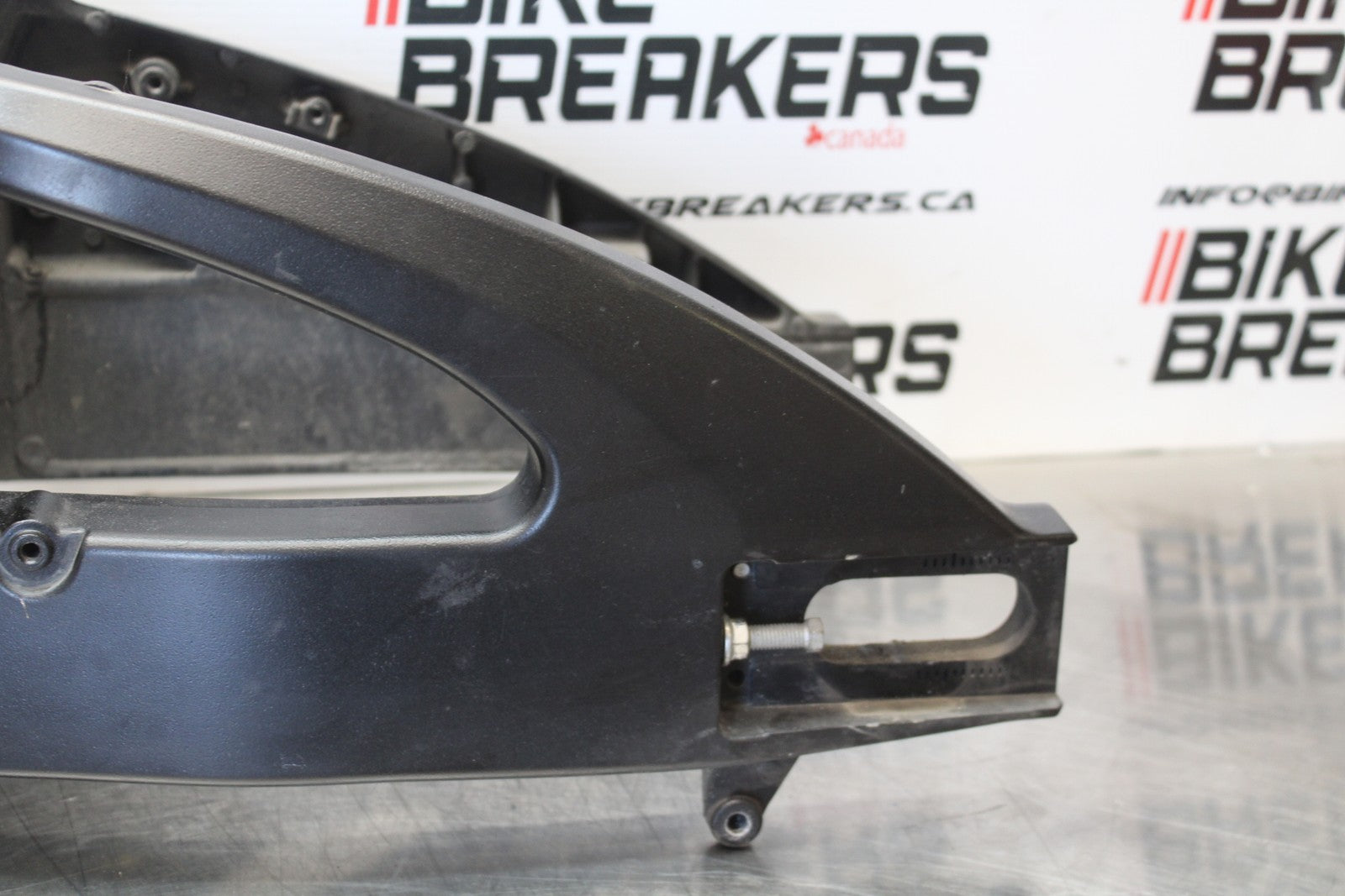 08-10 SUZUKI GSXR 600 REAR SWINGARM BACK SUSPENSION SWING ARM BB202
