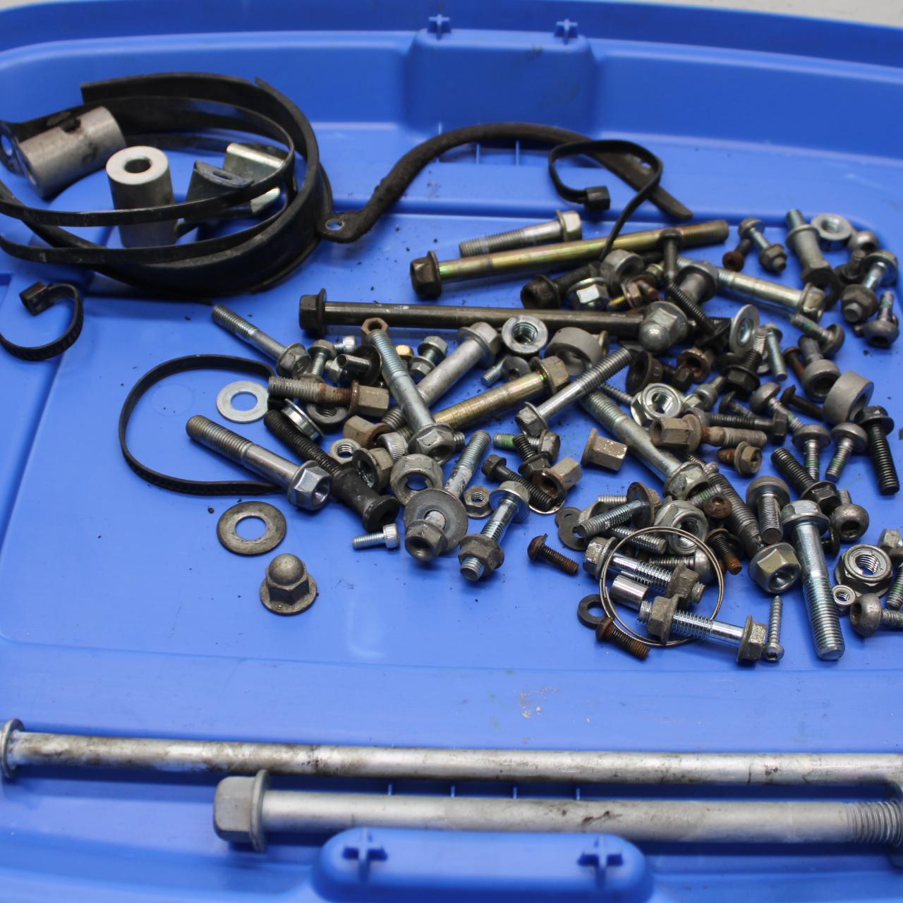 01-06 HONDA CBR600F4I MISCELLANEOUS MOUNTING BOLTS HARDWARE MOTOR SCREWS BB644