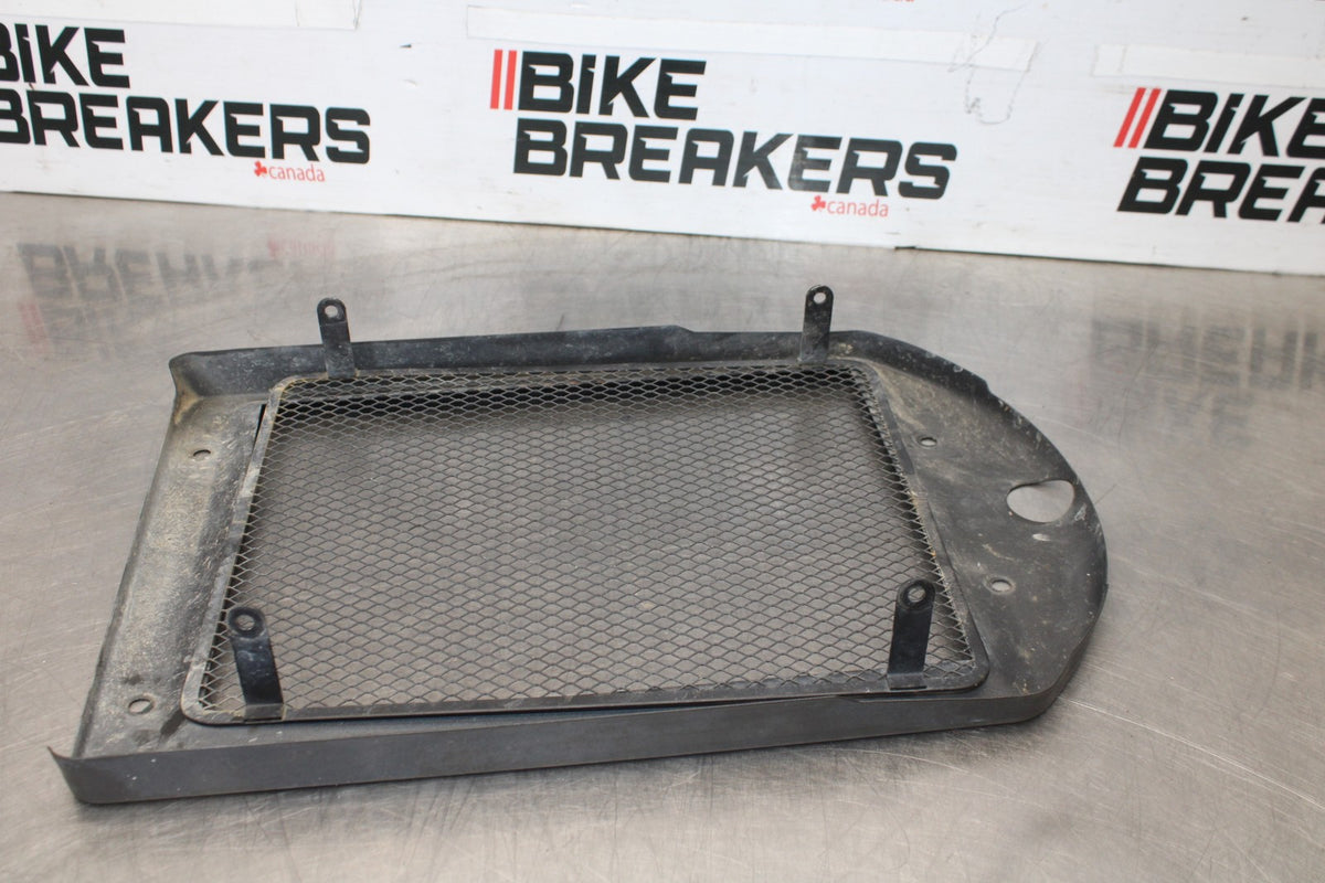 08 KAWASAKI VULCAN 1600 VN1600D NOMAD RADIATOR GRILLE GRILL SHIELD GUARD BB904