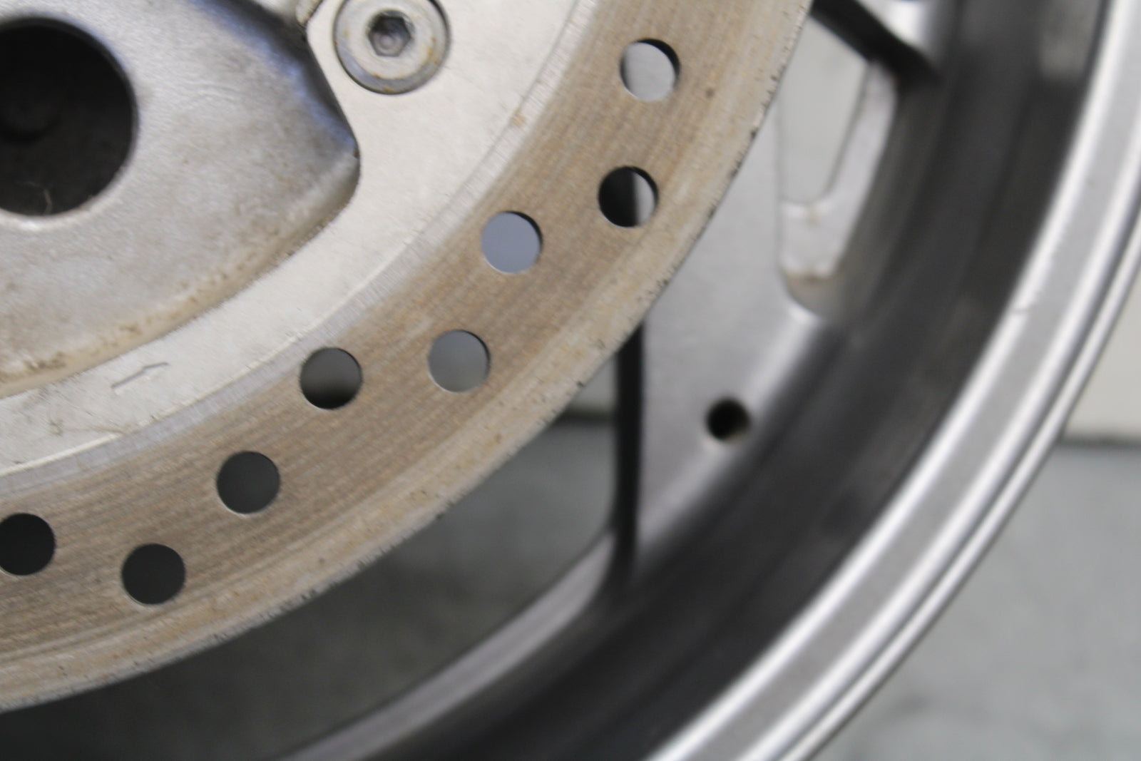 04-12 HONDA ST1300A REAR WHEEL AND ROTOR BACK BRAKE DISC (ITEM B) BB669