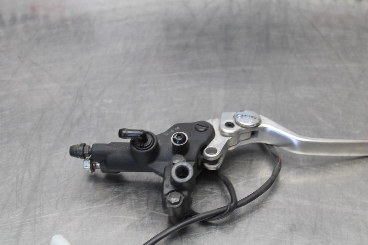 16 APRILIA TUONO V4 1100 FRONT BRAKE MASTER CYLINDER w/ LEVER BB905