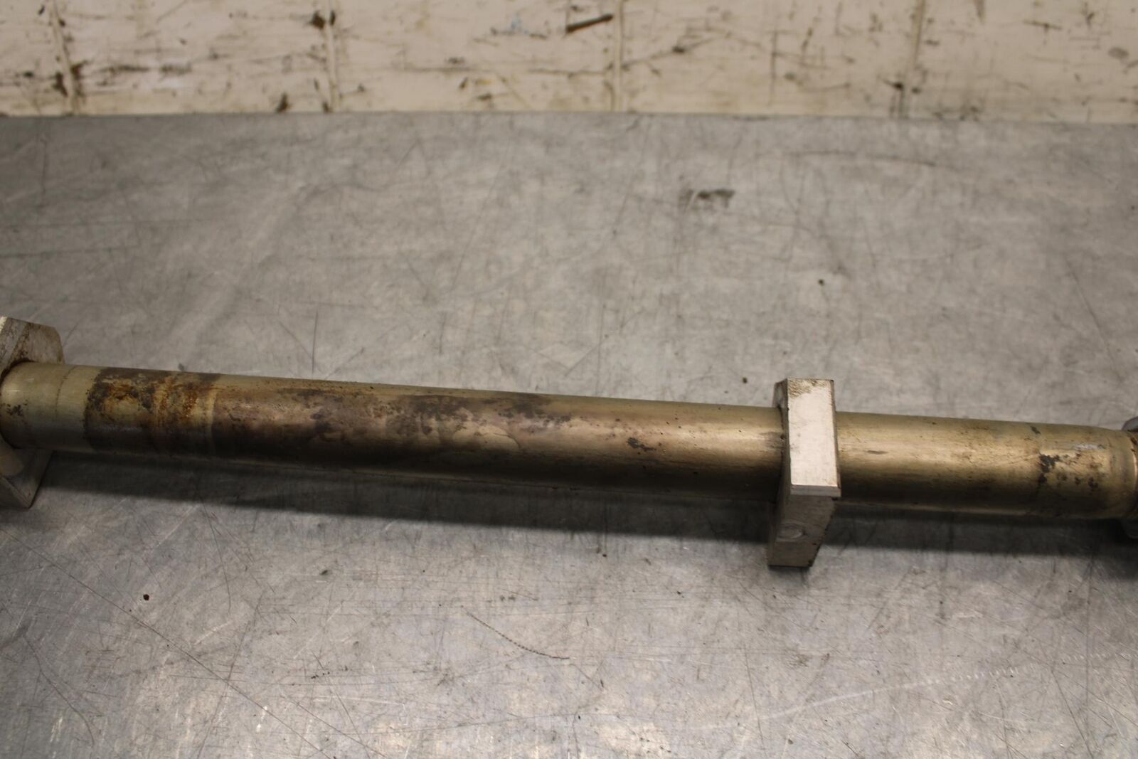 2012 Kawasaki Ninja ZX14R ZX1400E REAR AXLE BACK WHEEL RIM PIVOT BOLT AXEL BB60