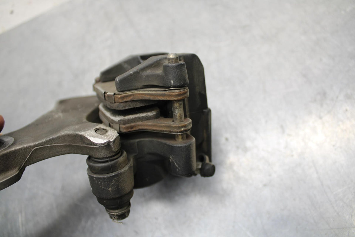 05 YAMAHA YZF R6S REAR BACK BRAKE CALIPER W MOUNT BRACKET BB600