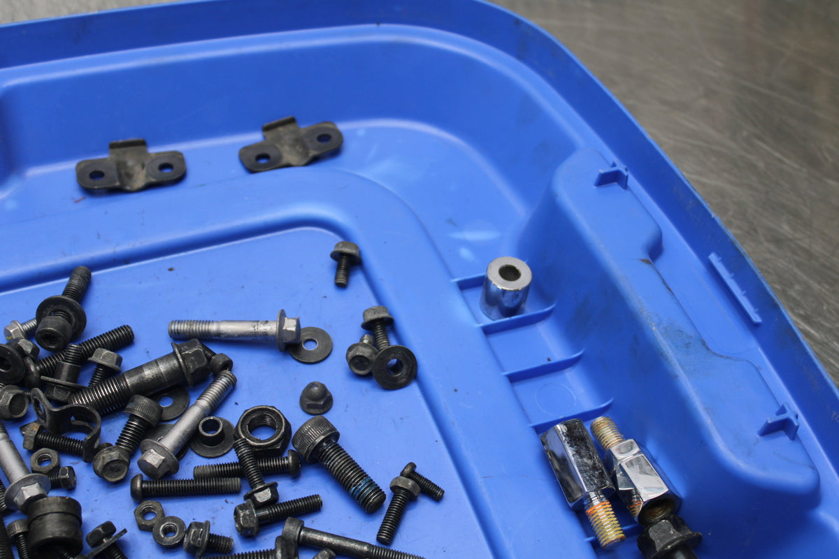 09 YAMAHA ROYAL STAR XVZ1300TF VENTURE MOUNTING BOLTS HARDWARE BB151
