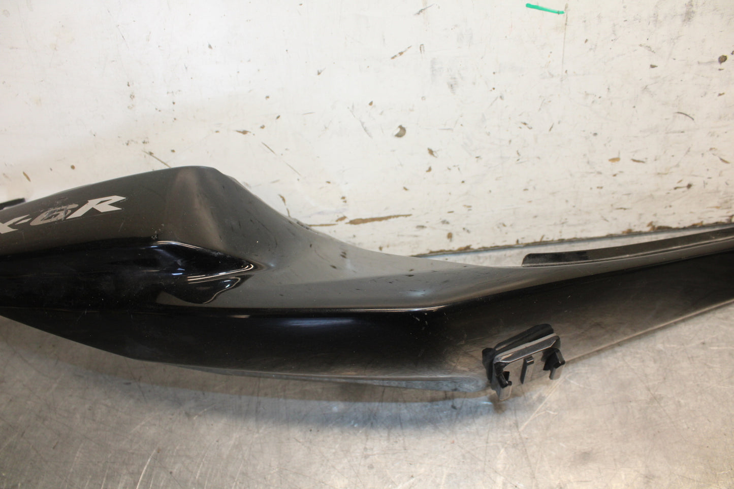 09-12 KAWASAKI NINJA ZX6R RIGHT REAR BACK TAIL FAIRING COWL SHROUD BB698