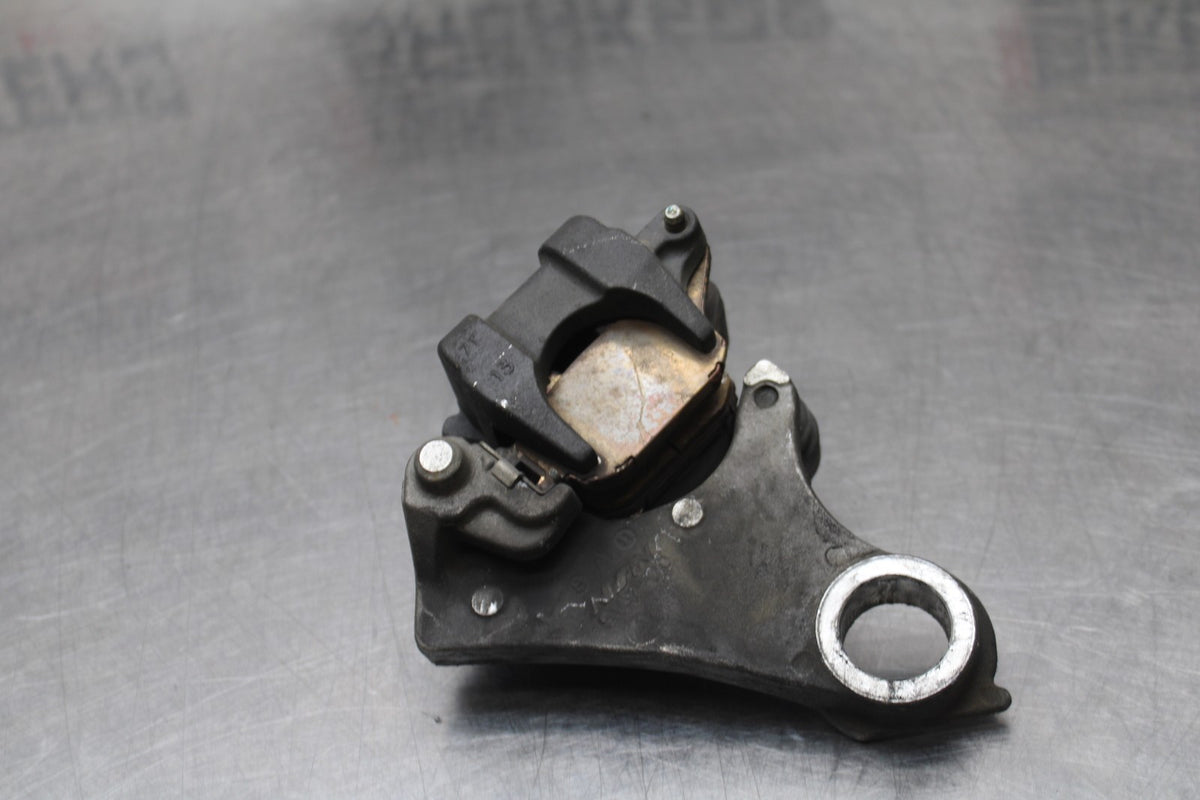 07-08 YAMAHA YZF R1 REAR BACK BRAKE CALIPER W MOUNT BRACKET BB771