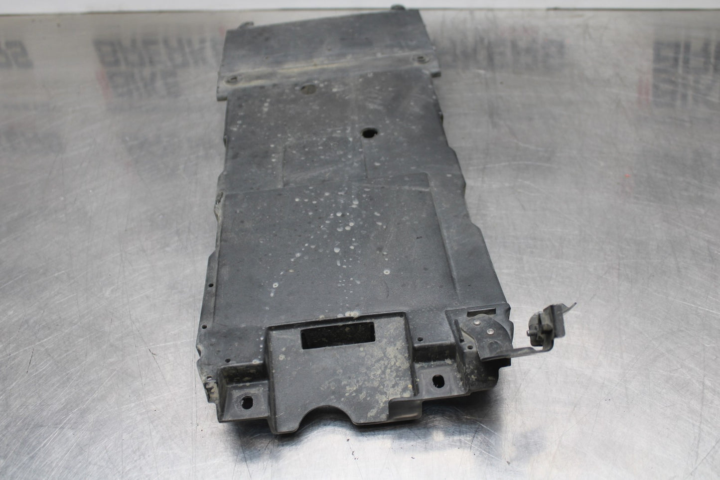 08 KAWASAKI NINJA ZX10R REAR BACK TAIL UNDERTAIL BATTERY TRAY PLASTIC BB201