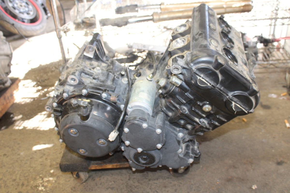 01-06 TRIUMPH TIGER 955I ENGINE MOTOR BB693