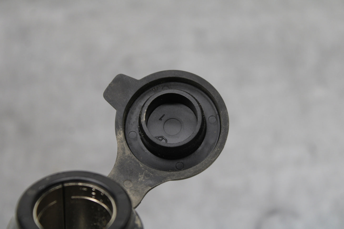 16-17 KAWASAKI VULCAN S 650 EN650 ABS POWER OUTLET BB731