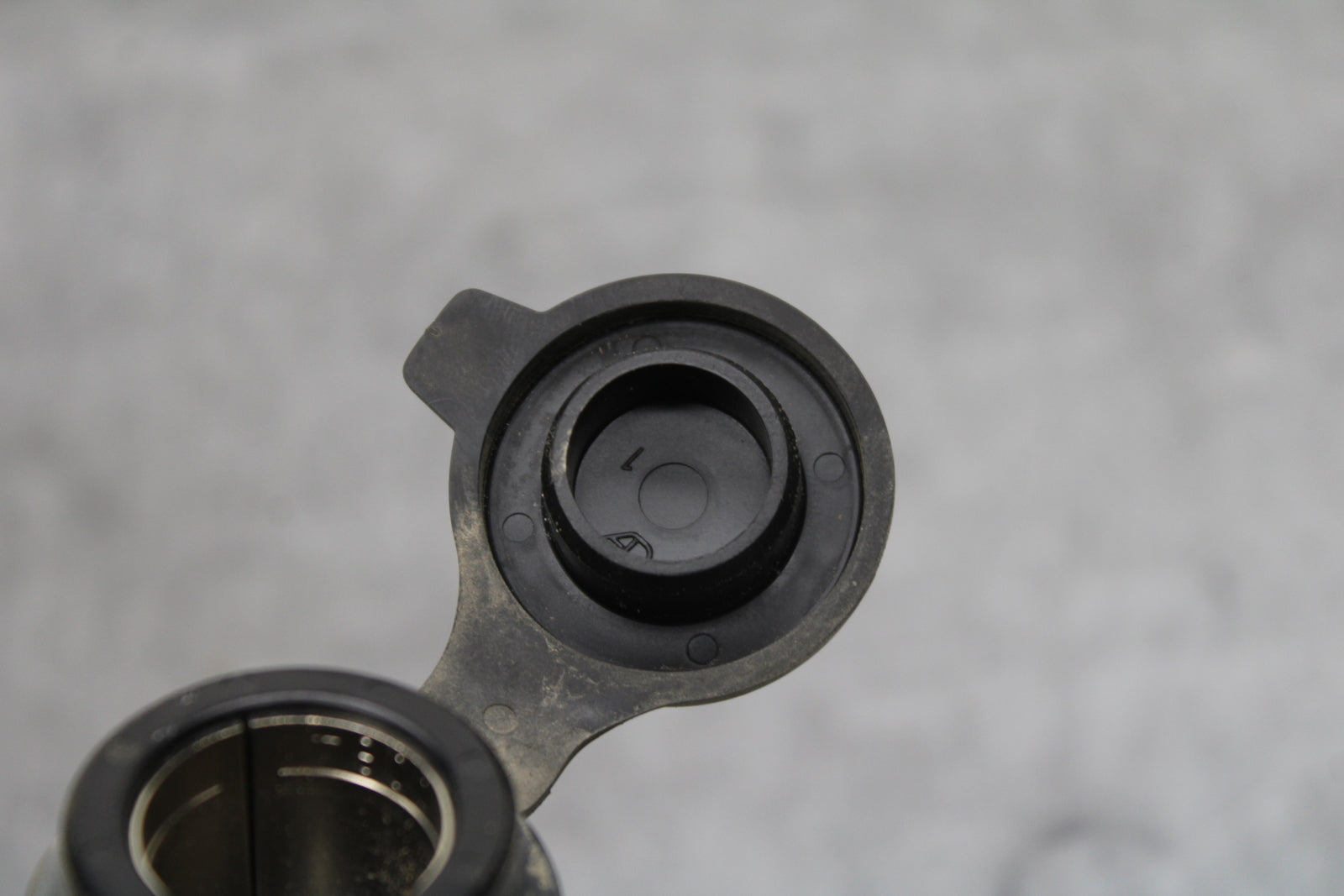 16-17 KAWASAKI VULCAN S 650 EN650 ABS POWER OUTLET BB731