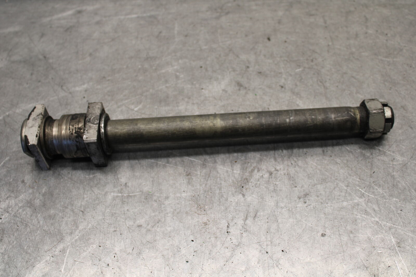 09-12 KAWASAKI NINJA ZX6R ZX600R REAR AXLE BACK WHEEL RIM PIVOT BOLT AXEL BB656