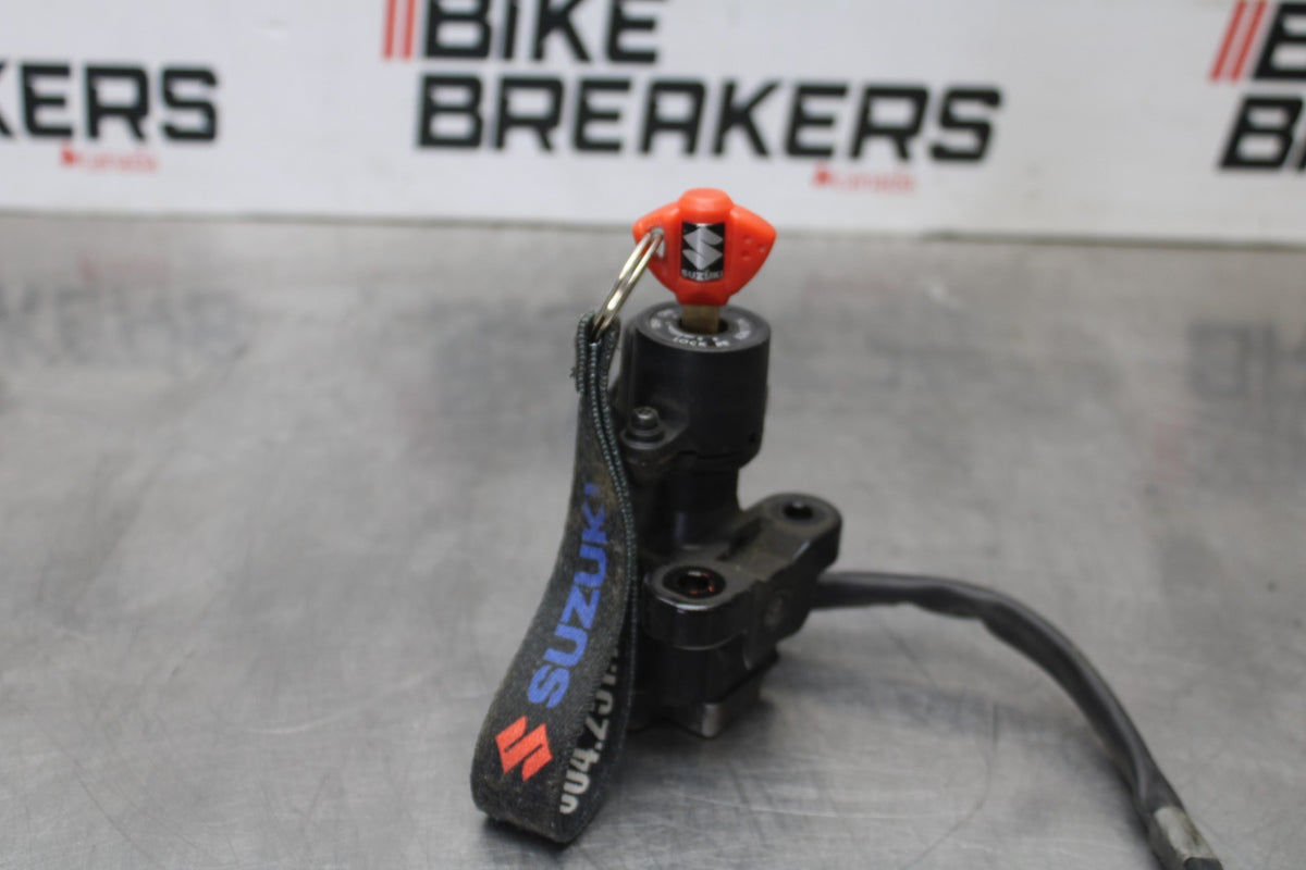 11-26 SUZUKI GSXR750 IGNITION LOCK KEY SET W/ GAS CAP AND SEAT LOCK BB900