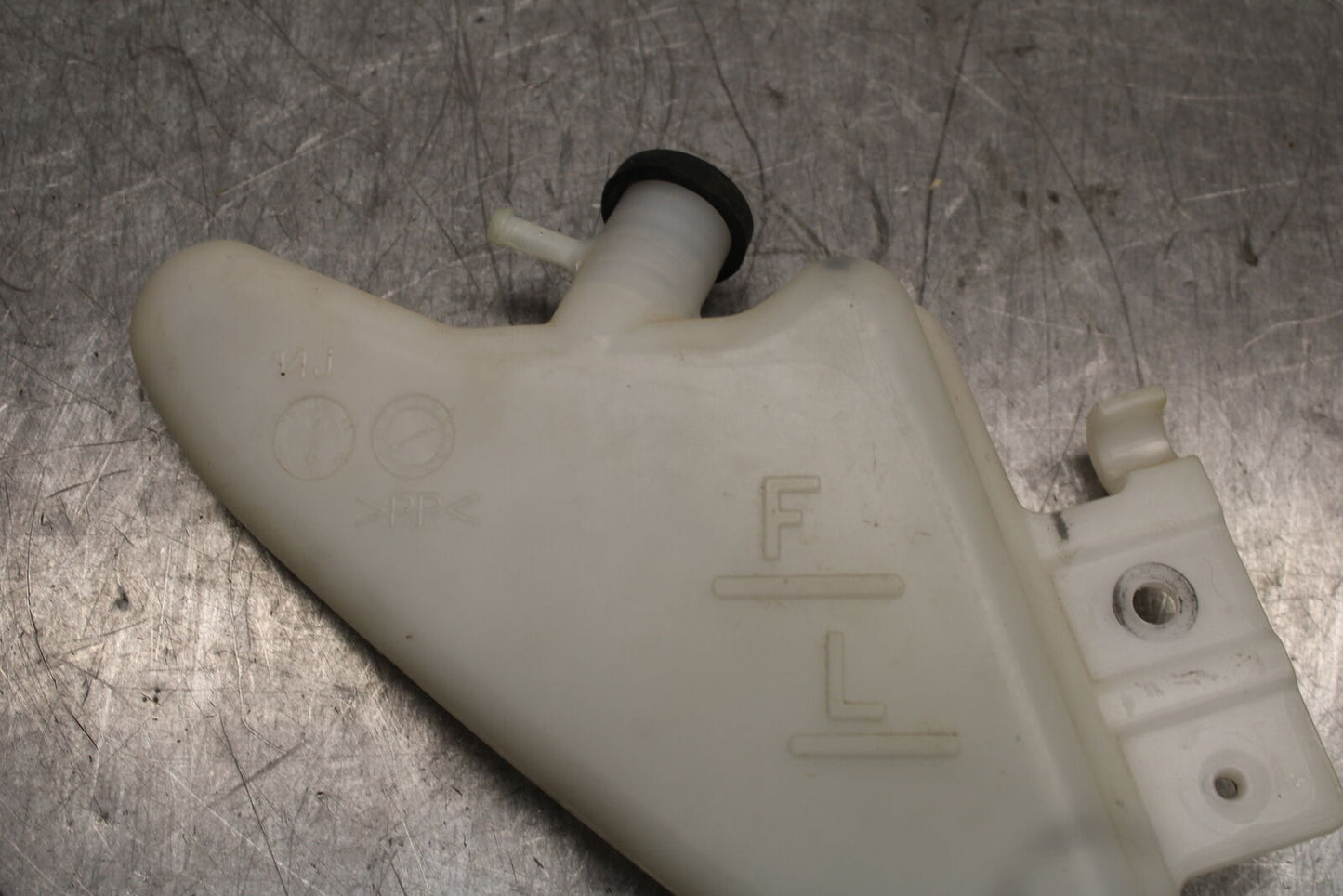 13 SUZUKI GSXR750 COOLANT WATER TANK RESERVOIR BOTTLE BB110
