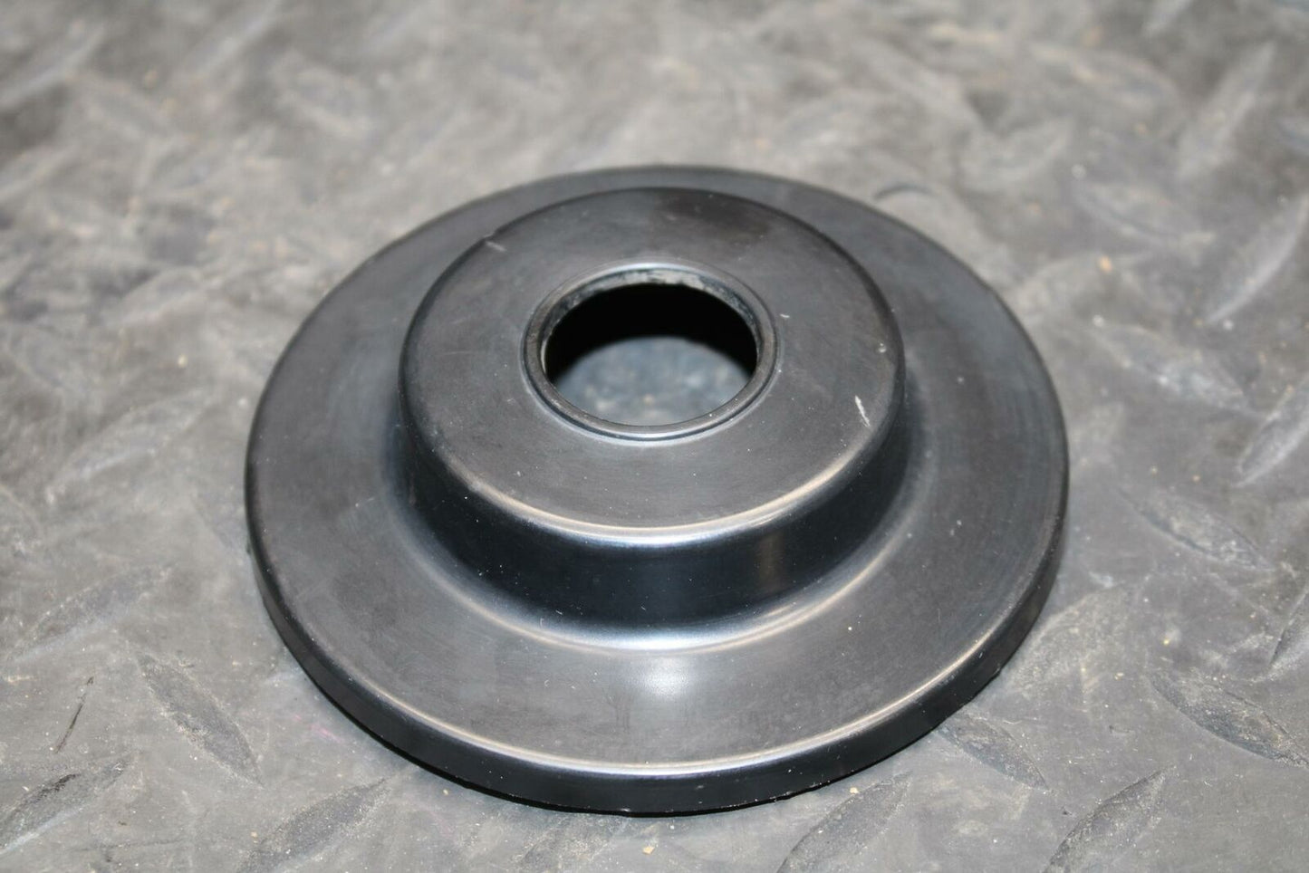 78 SUZUKI GS550E FRONT WHEEL HUB CAP COVER DISC BB212