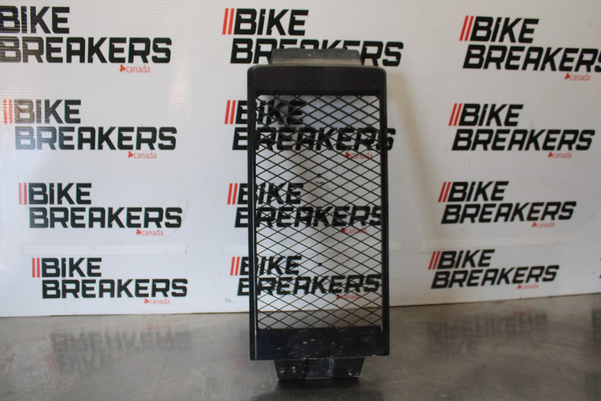 07 SUZUKI BOULEVARD M50 RADIATOR GRILLE GRILL SHIELD GUARD BB897