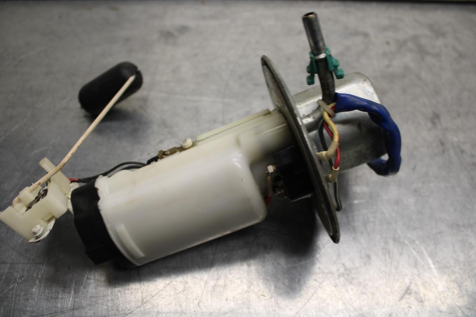 06-07 SUZUKI GSXR 600 750 FUEL PUMP GAS PETROL SENDER UNIT BB98