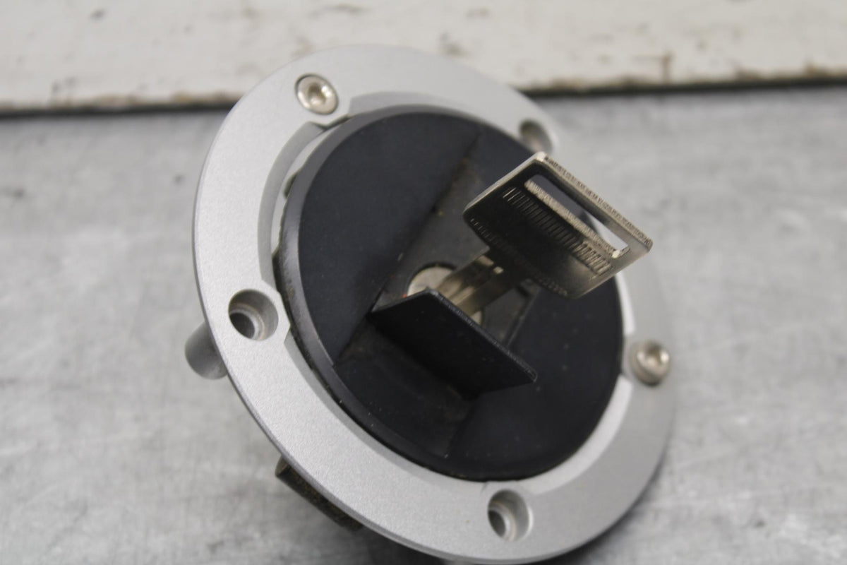 11-24 SUZUKI GSXR  600 750 FUEL TANK GAS CAP BB630