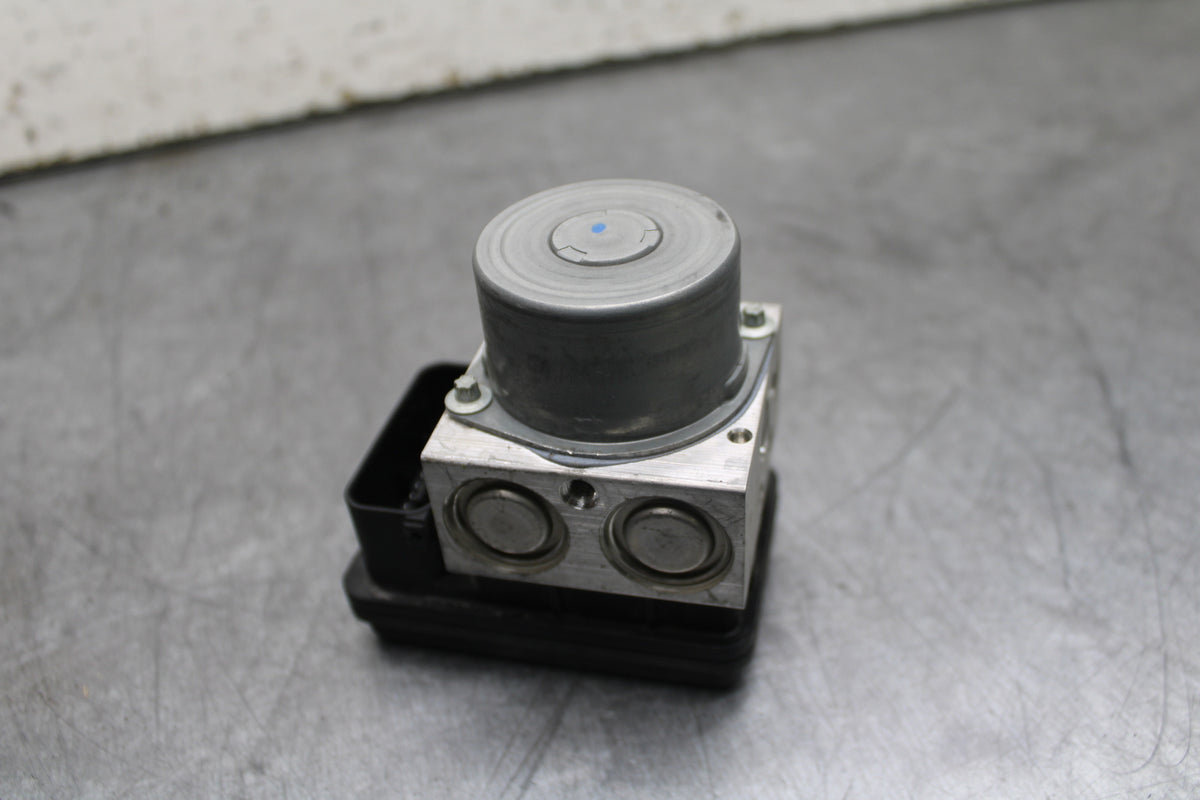 18-24 KAWASAKI NINJA 650 ABS PUMP UNIT MODULE BB725
