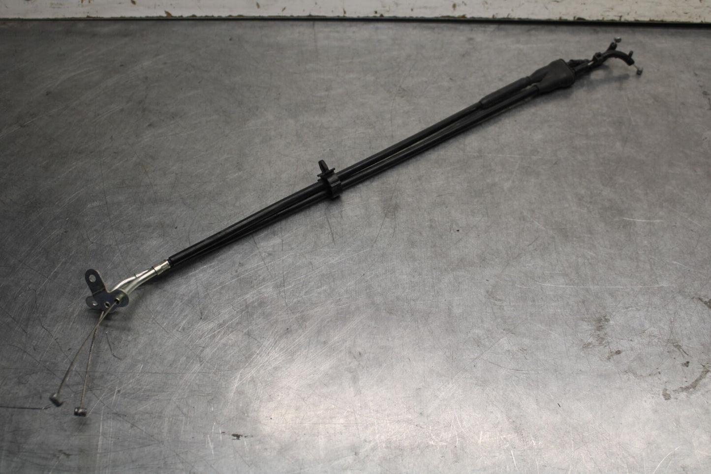 07-08 YAMAHA YZF R1 THROTTLE CABLES LINES BB675