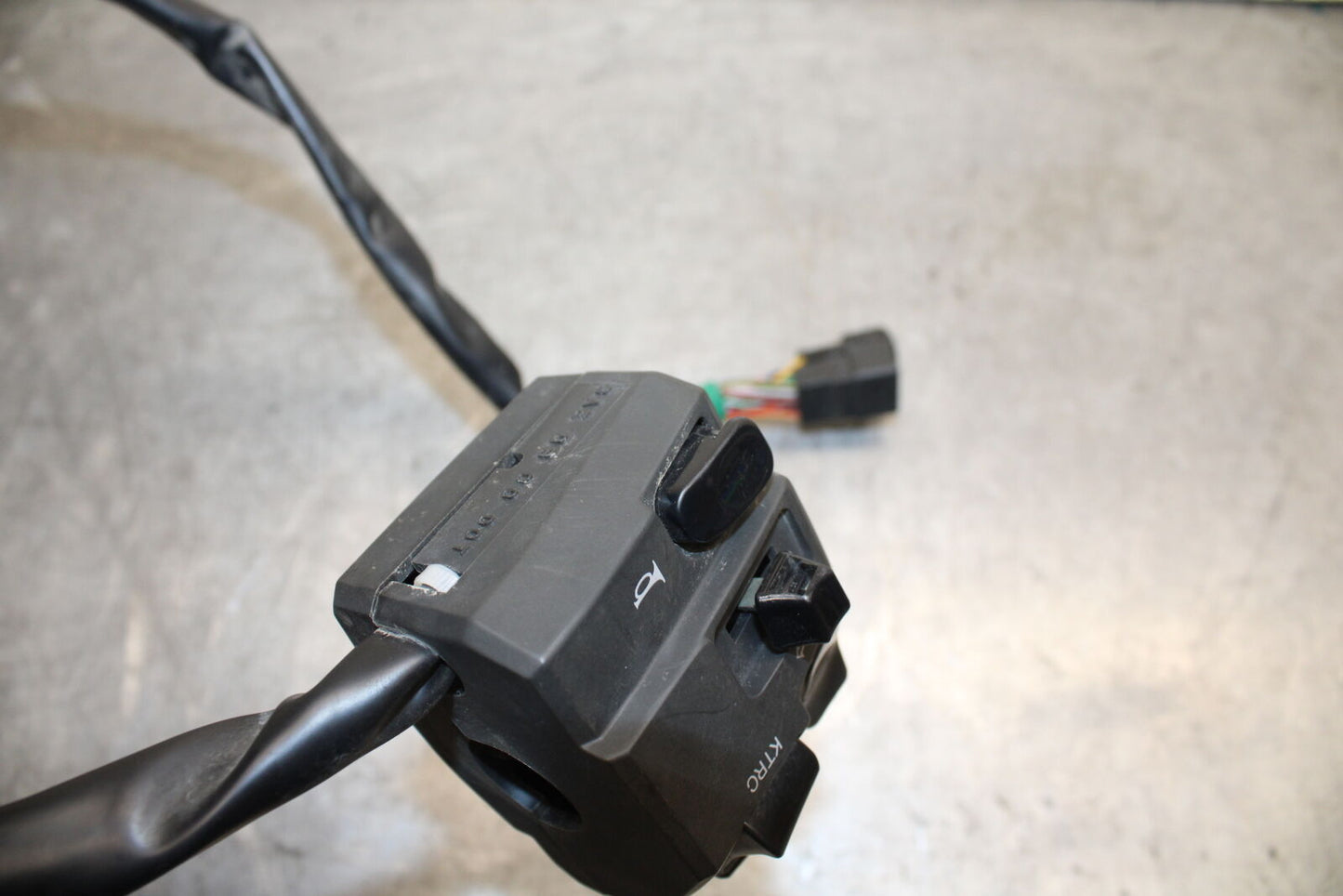 13-18 KAWASAKI NINJA ZX6R LEFT CLIP ON HANDLE HORN SIGNALS SWITCH BB666