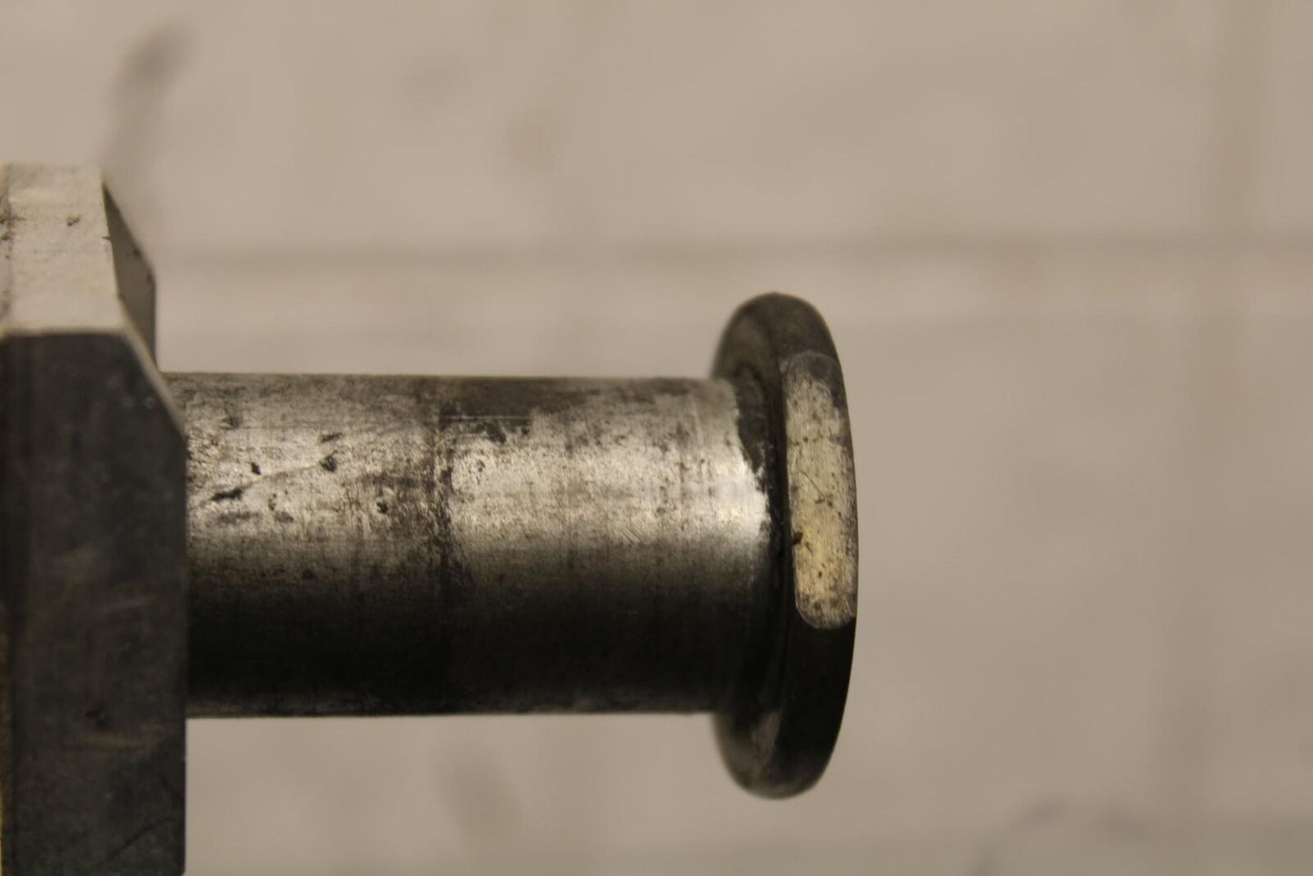 2000 Kawasaki Ninja ZX12R ZX1200A REAR AXLE BACK WHEEL RIM PIVOT BOLT AXEL BB565