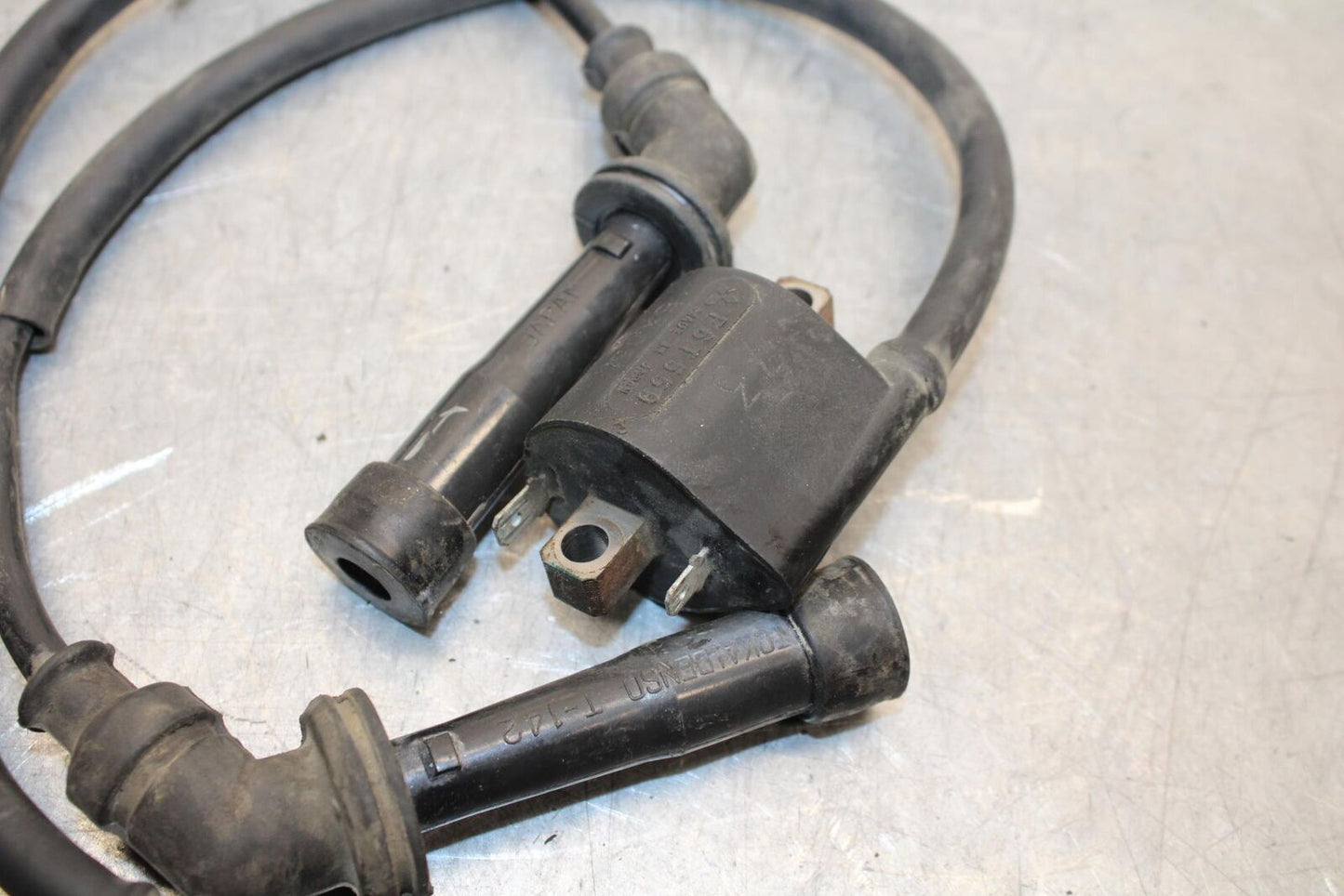 2006 Suzuki SV650S IGNITION COILS COIL SPARK PLUG CAPS BB65