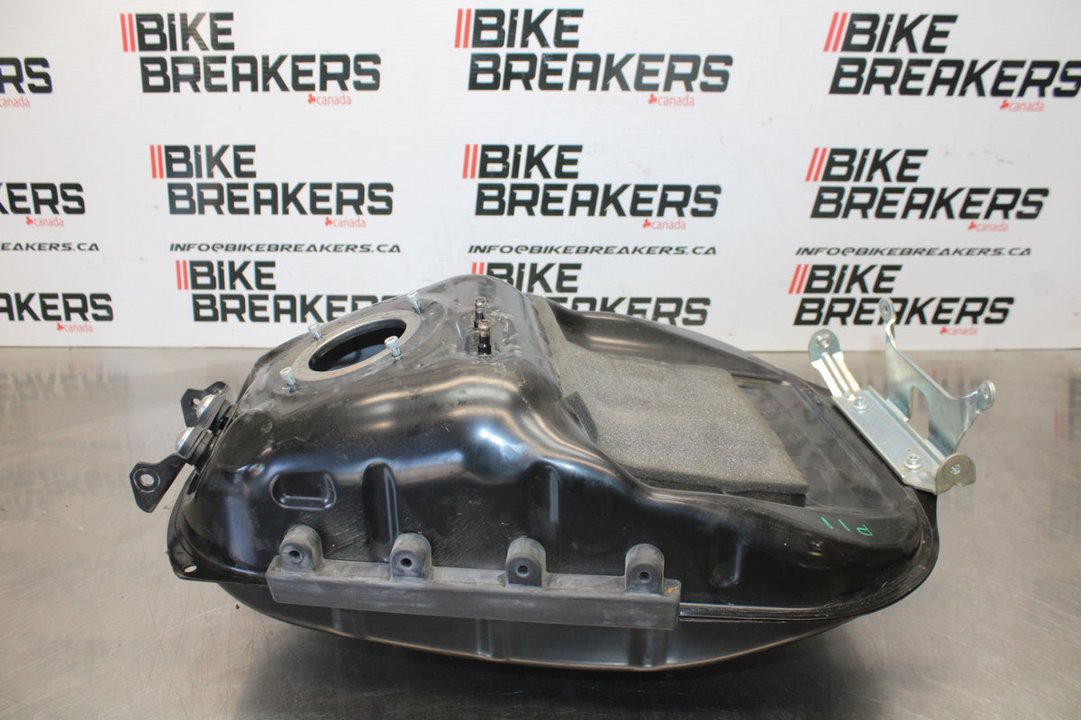 16 YAMAHA XSR900 GAS TANK FUEL CELL PETROL RESERVOIR BB786