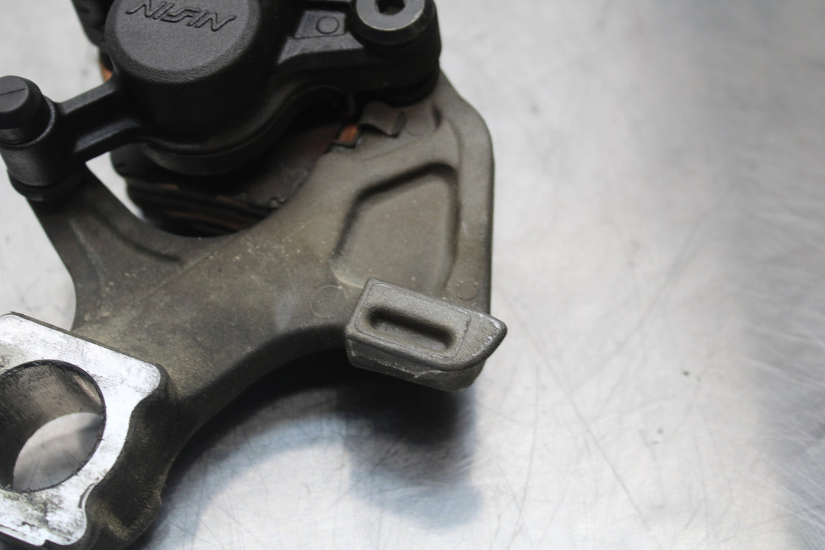 11 SUZUKI GSXR1000 REAR BACK BRAKE CALIPER W MOUNT BRACKET BB142 