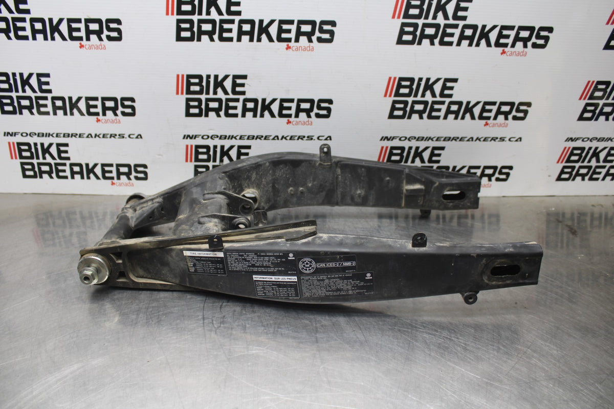 17-18 YAMAHA YZF R3 REAR SWINGARM BACK SUSPENSION SWING ARM BB788