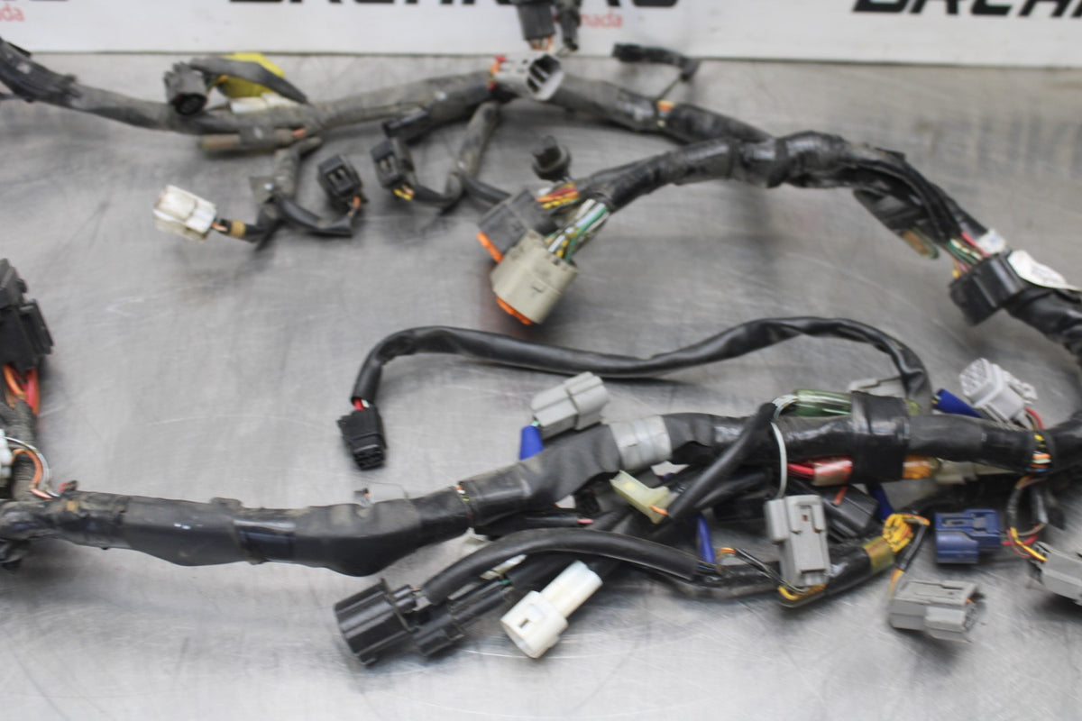 11-26 SUZUKI GSXR750 MAIN ENGINE WIRING HARNESS MOTOR WIRE LOOM BB900