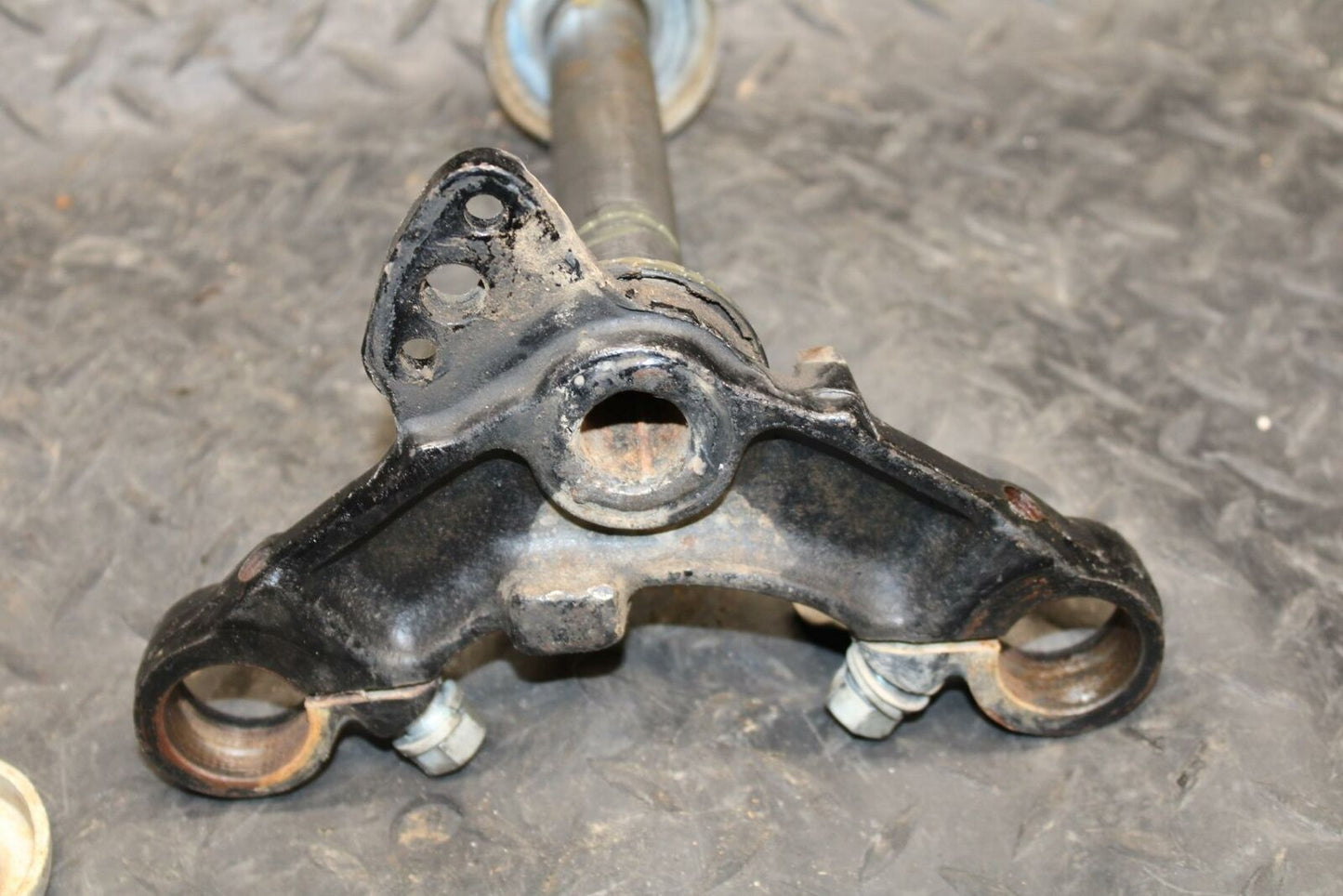71 YAMAHA L5 FRONT FORKS LOWER UPPER TRIPLE TREE STEM CLAMP BB230